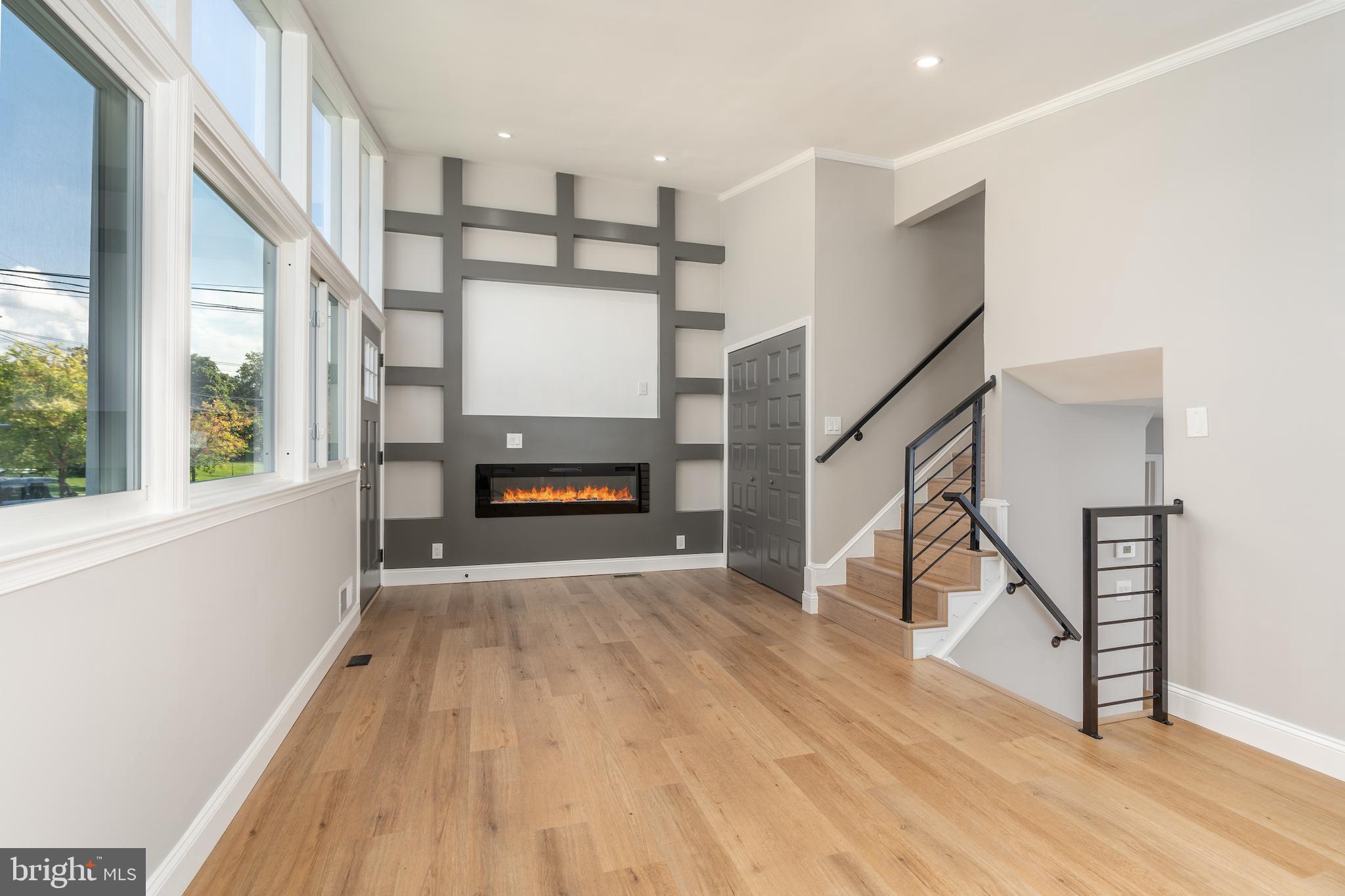 819 KENNEDY STREET NE