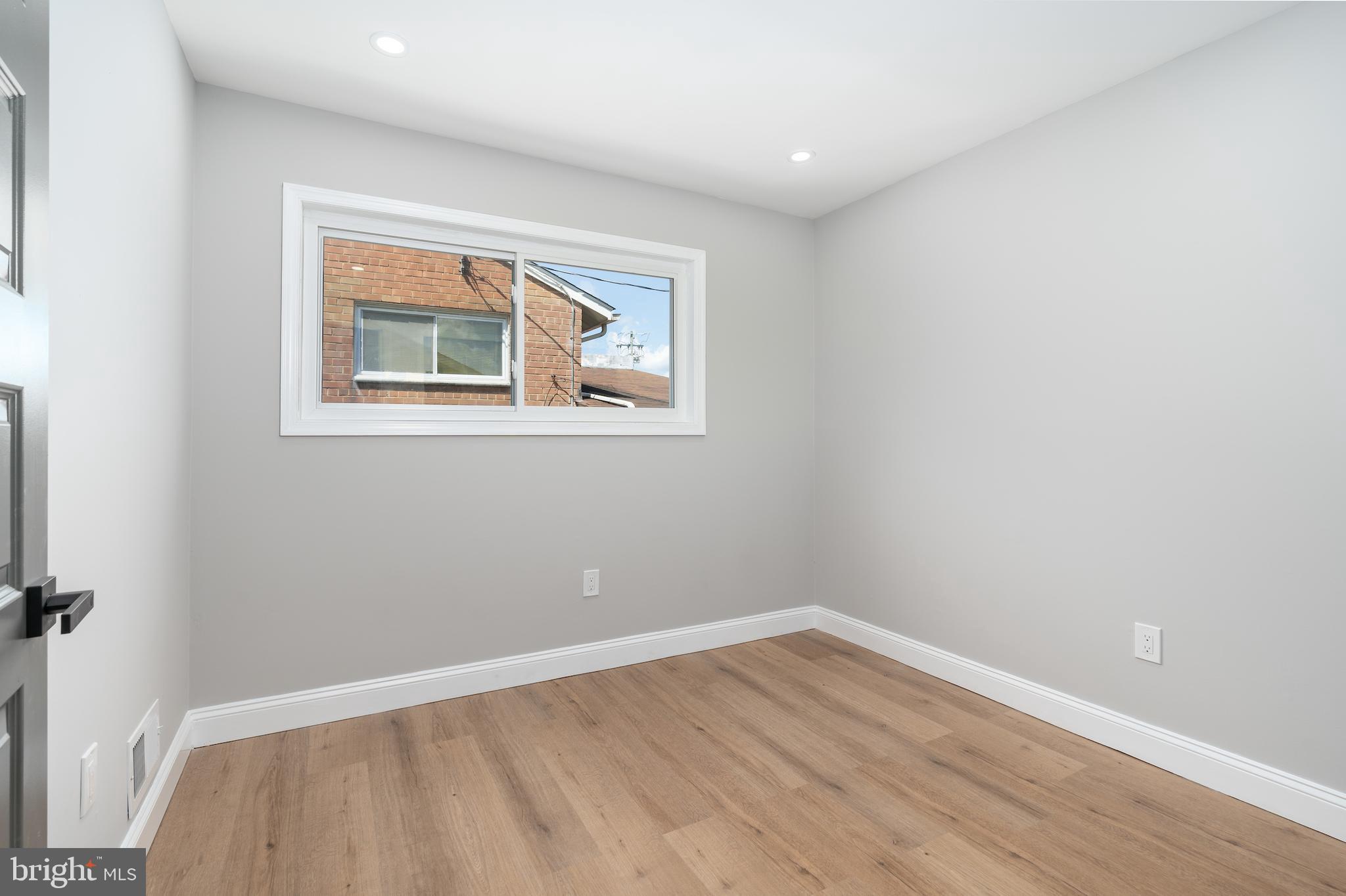 819 KENNEDY STREET NE