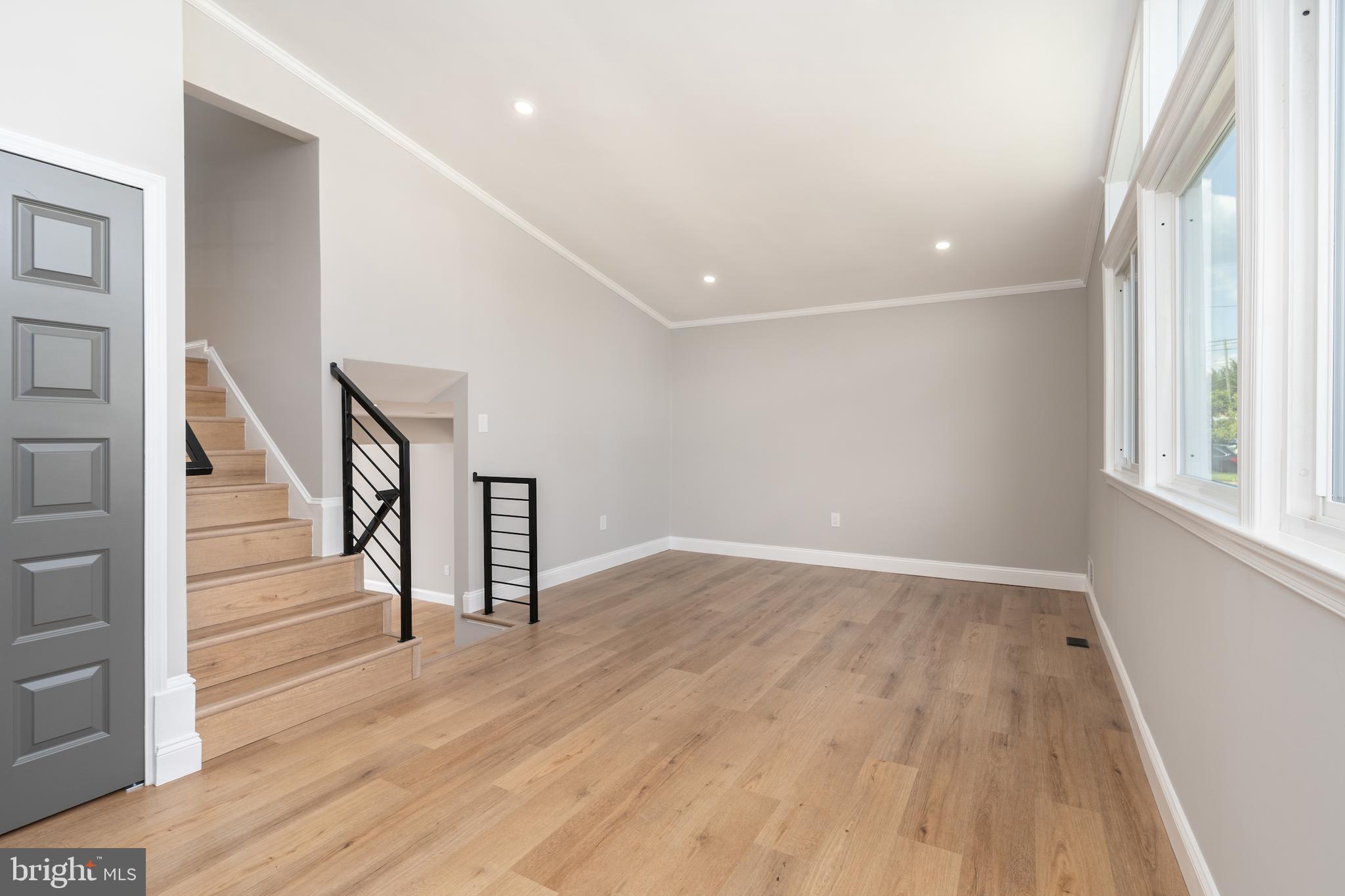 819 KENNEDY STREET NE