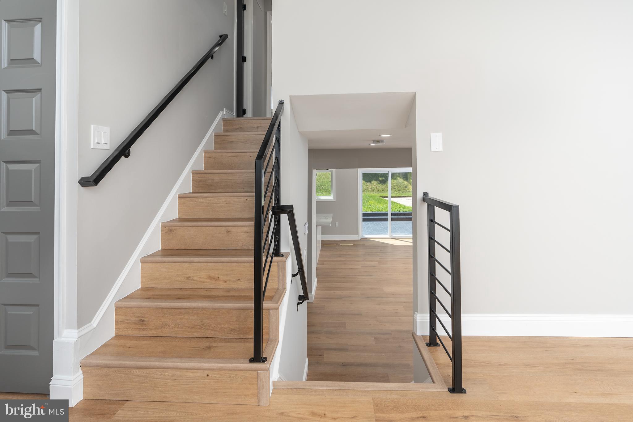 819 KENNEDY STREET NE