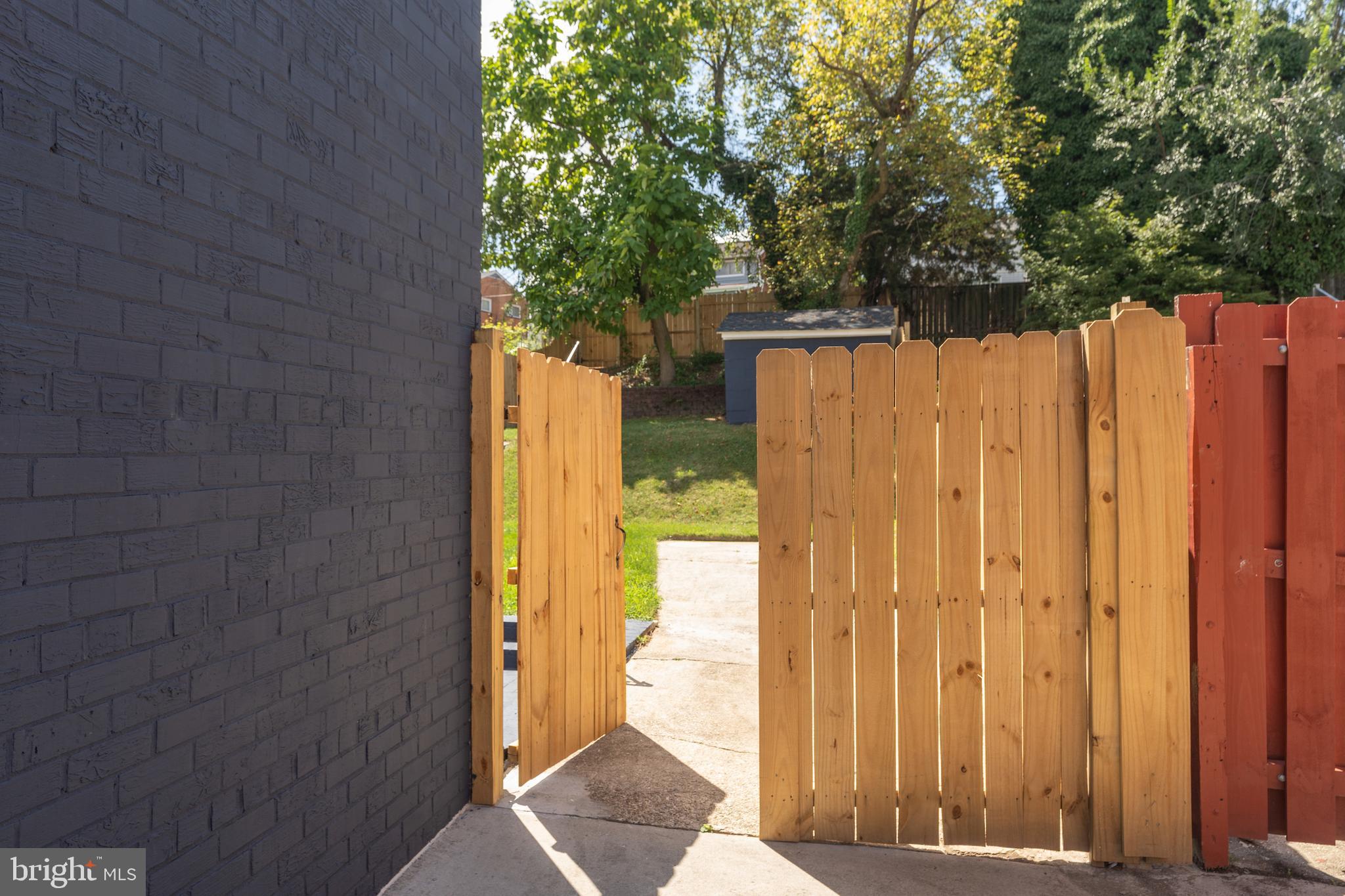 819 KENNEDY STREET NE