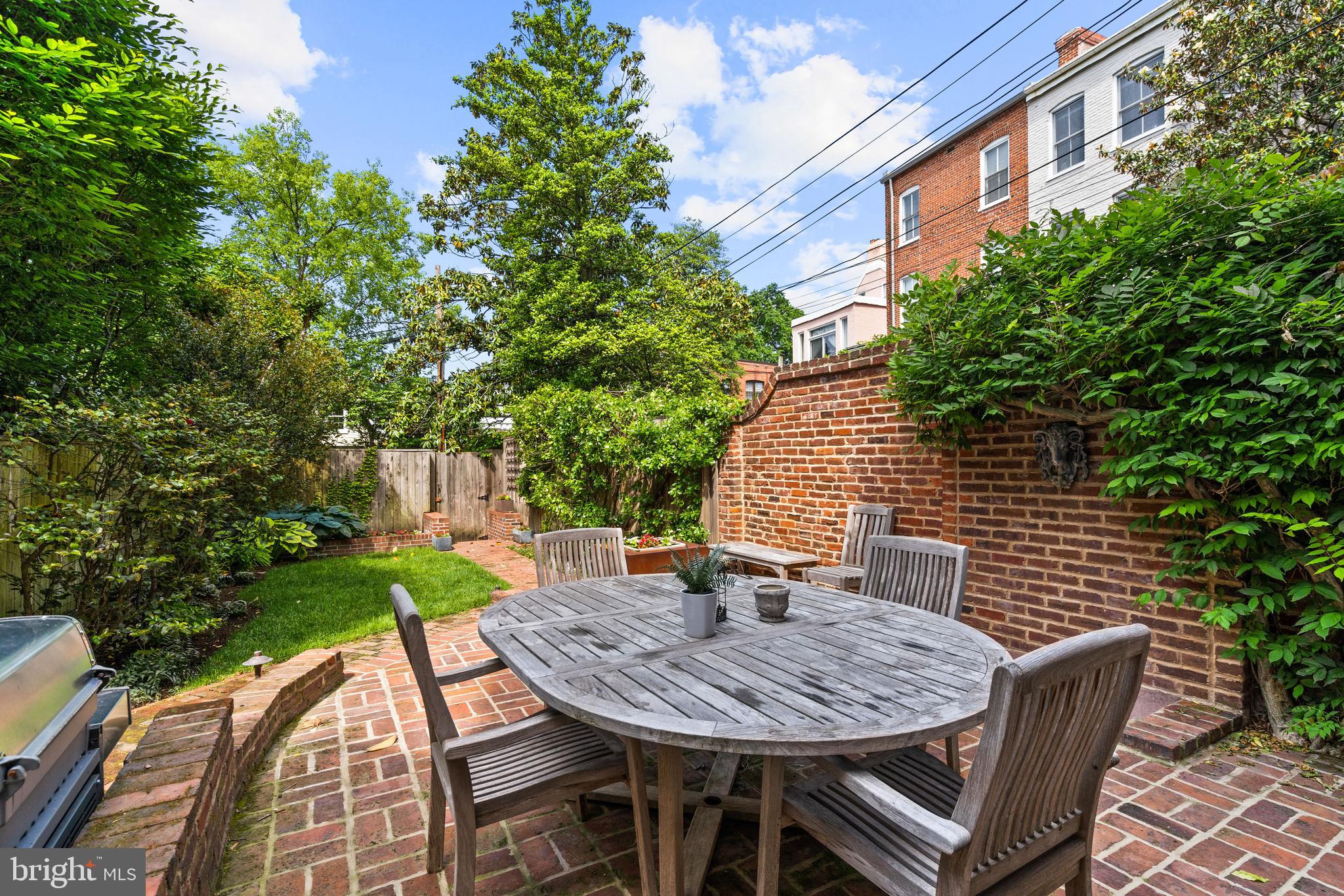 1696 31ST STREET NW