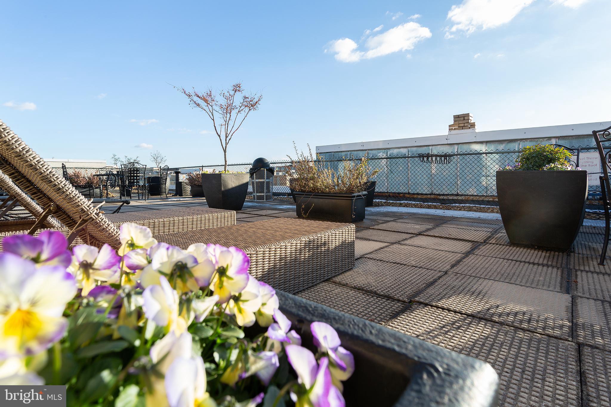 1727 MASSACHUSETTS AVENUE NW 304