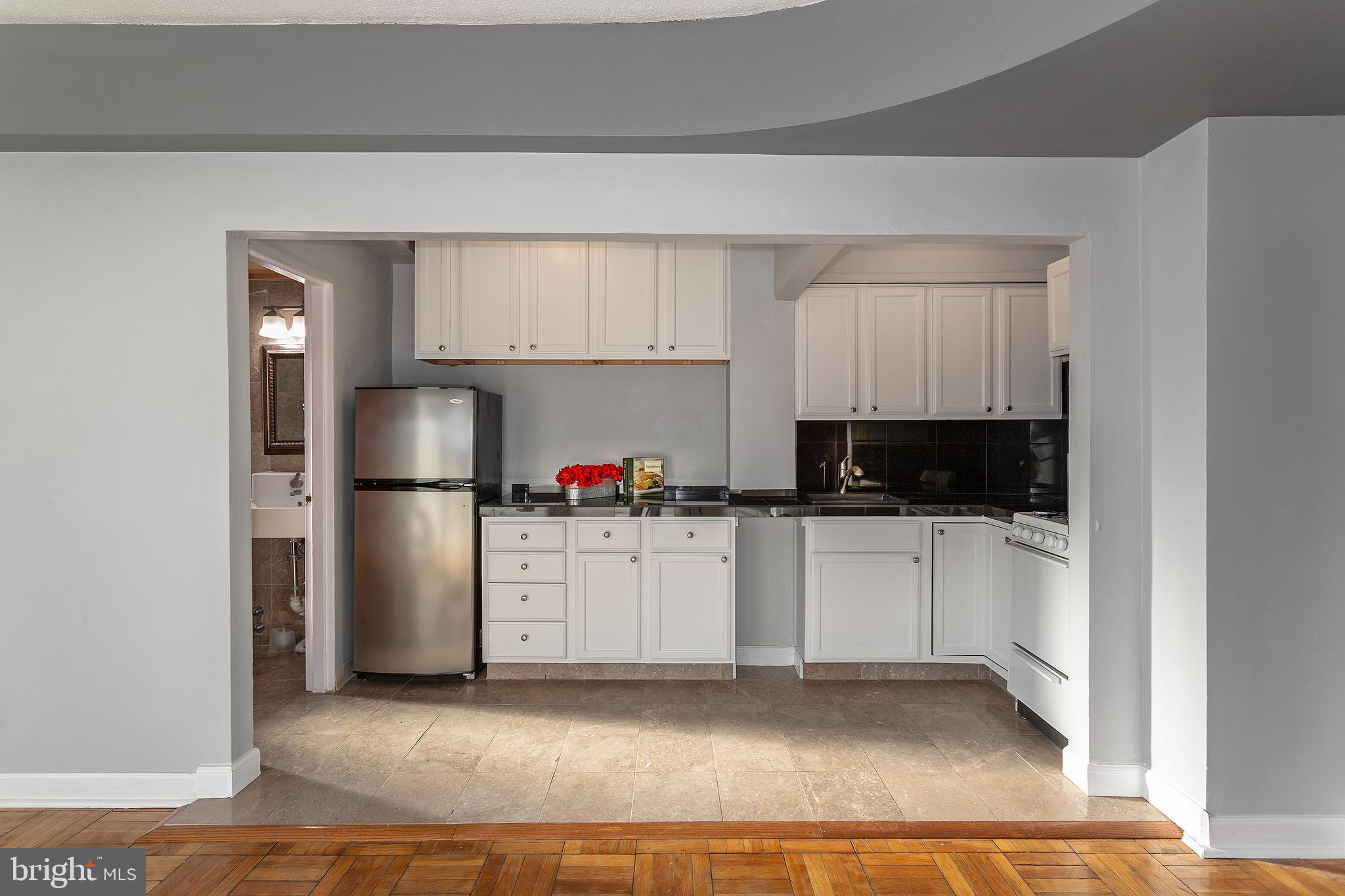 1727 MASSACHUSETTS AVENUE NW 304