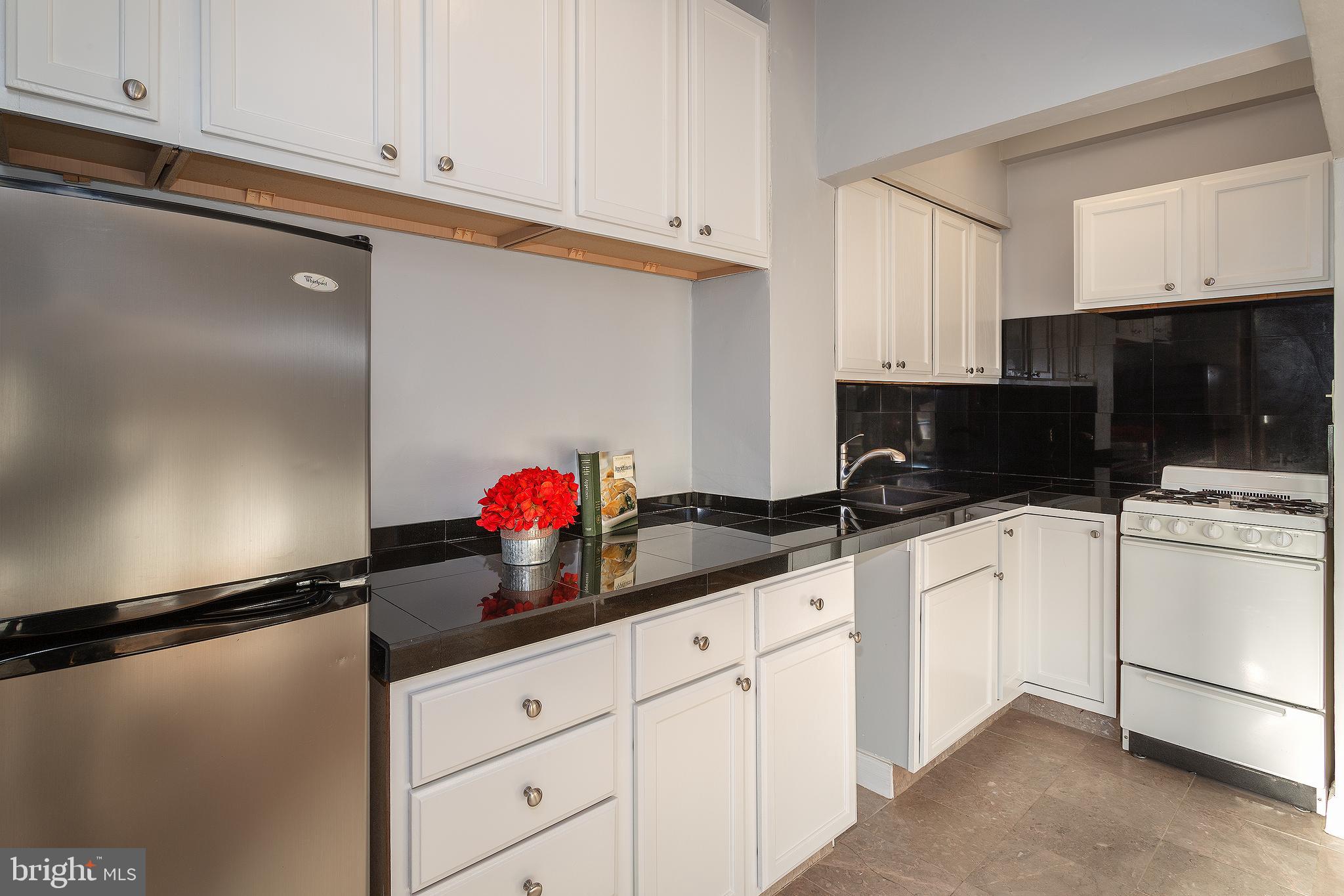 1727 MASSACHUSETTS AVENUE NW 304