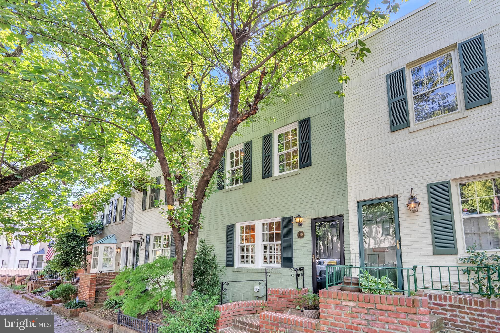 2818 OLIVE STREET NW