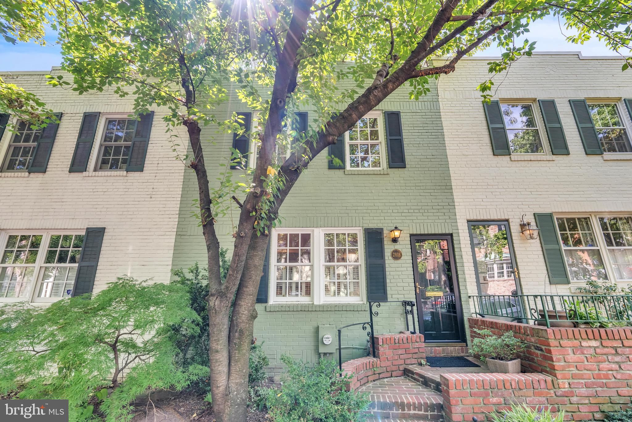 2818 OLIVE STREET NW