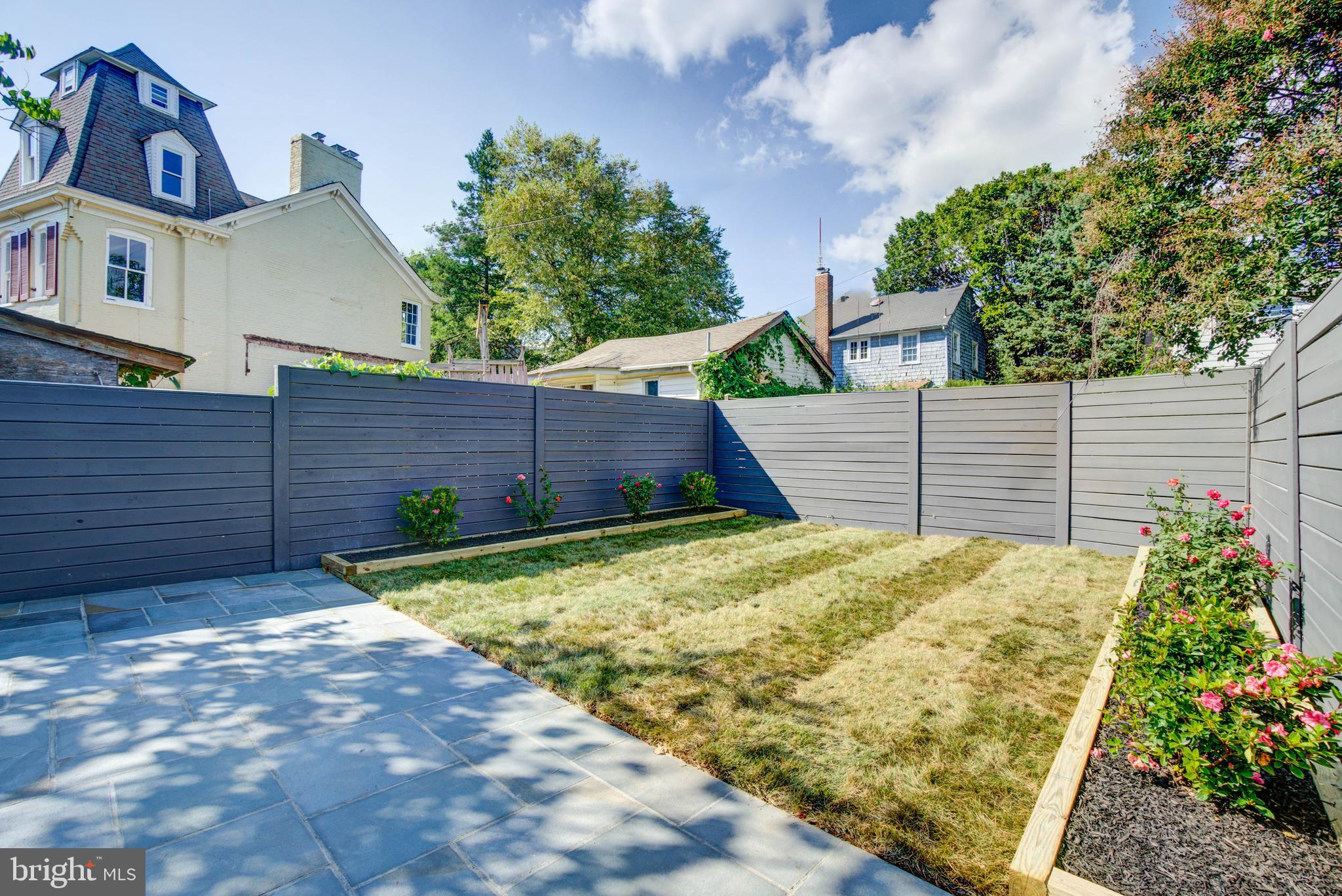 3833 WINDOM PLACE NW