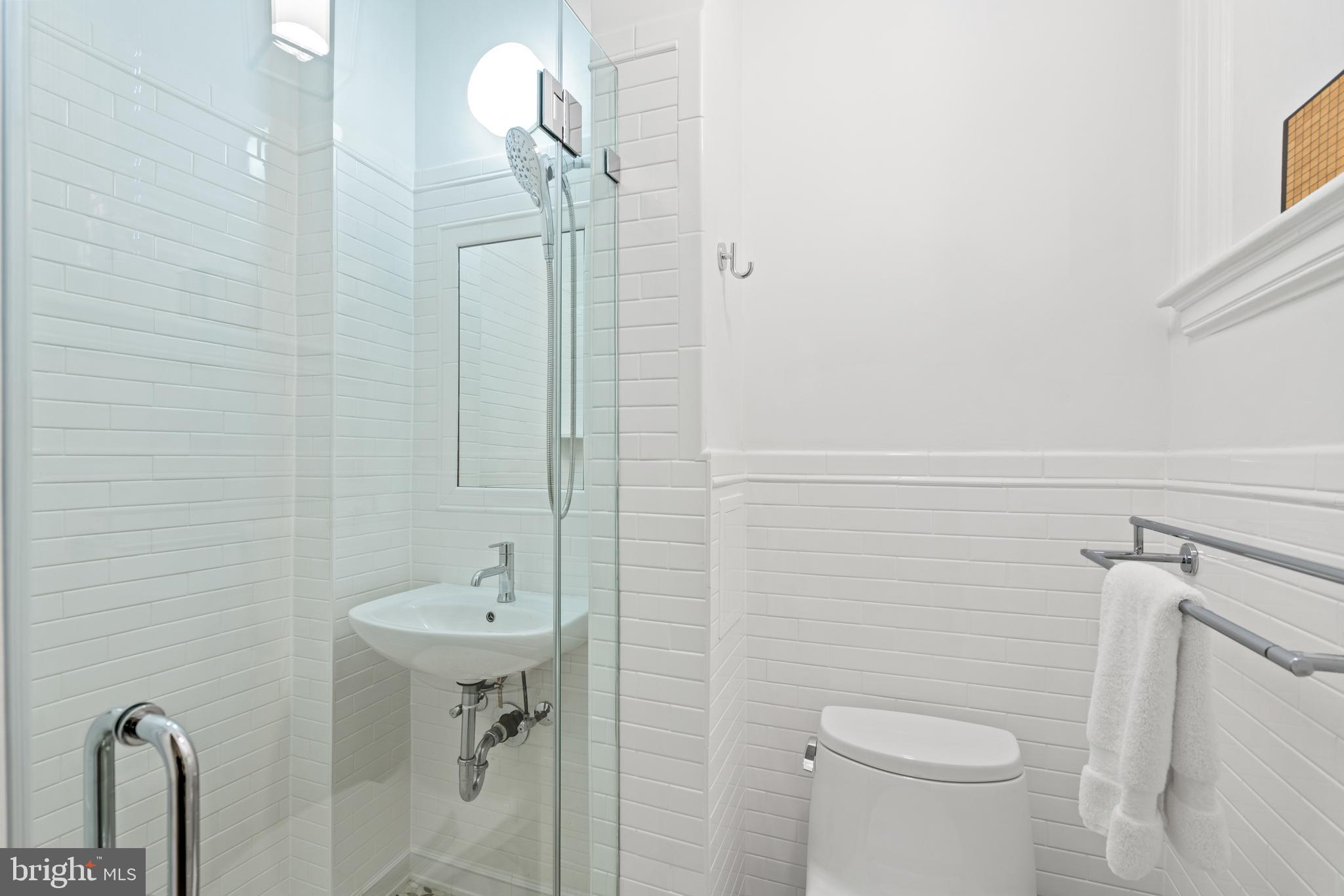 2220 20TH STREET NW 51