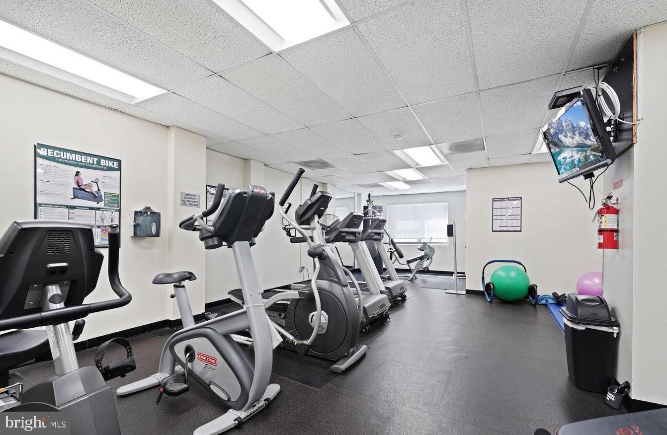 3701 CONNECTICUT AVENUE NW 424