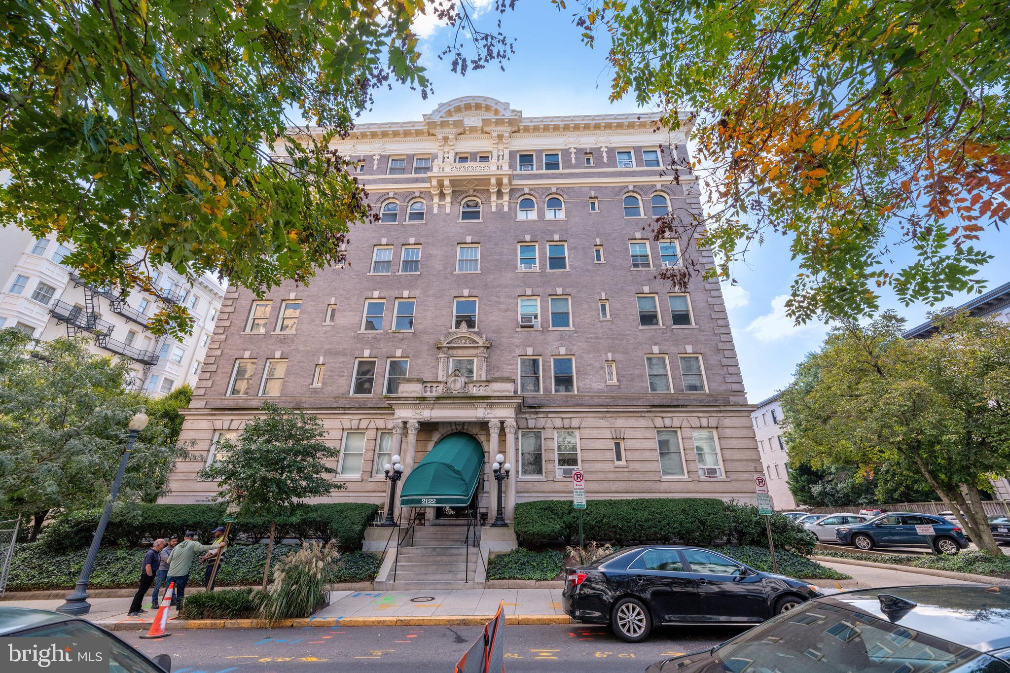 2122 CALIFORNIA STREET NW 352