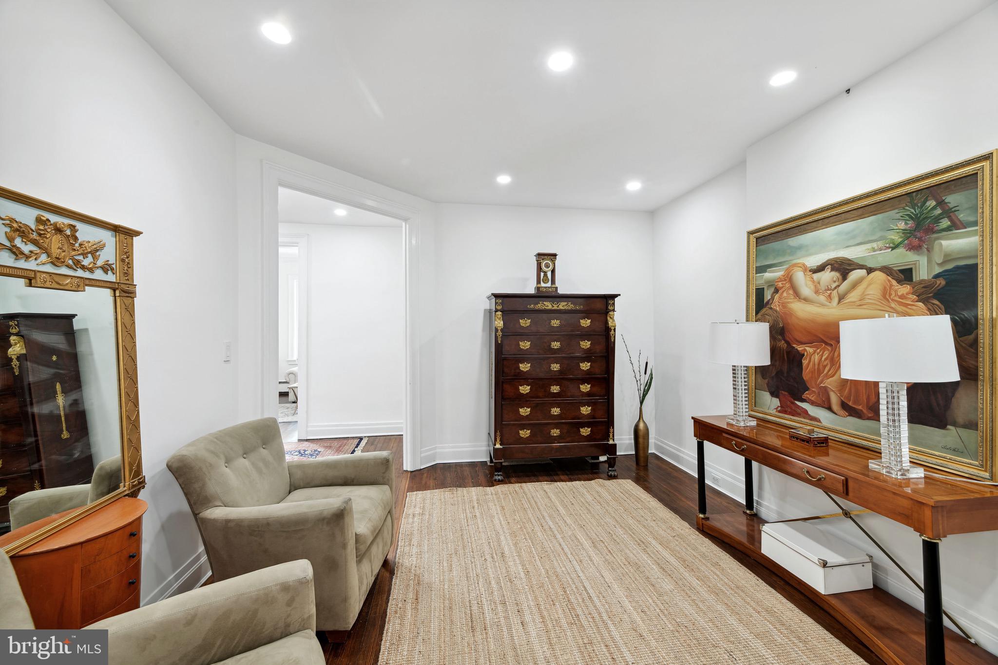 2122 CALIFORNIA STREET NW 352