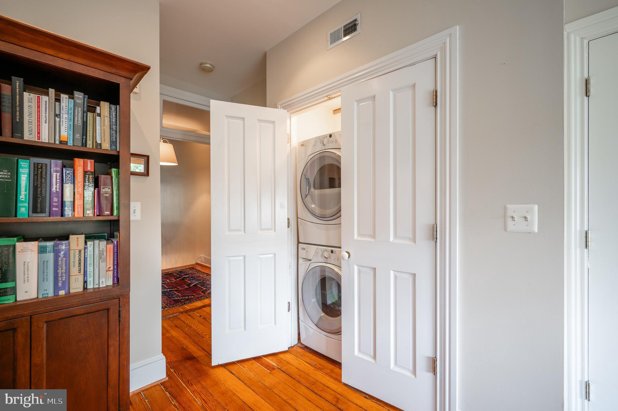 707 E CAPITOL STREET SE