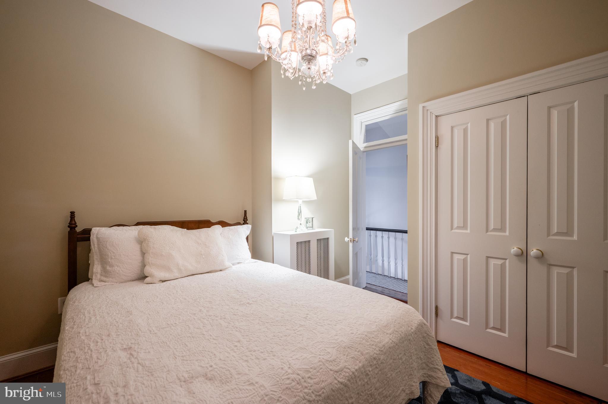 707 E CAPITOL STREET SE