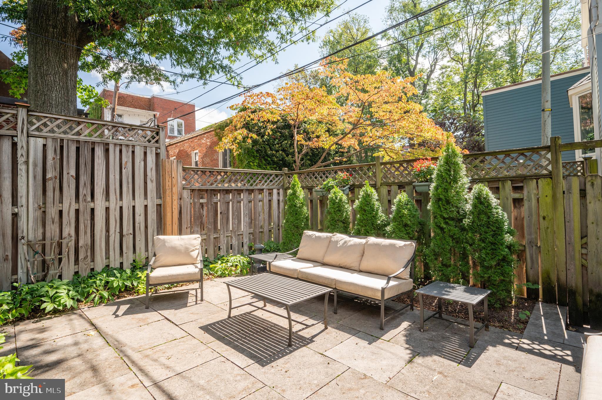 707 E CAPITOL STREET SE