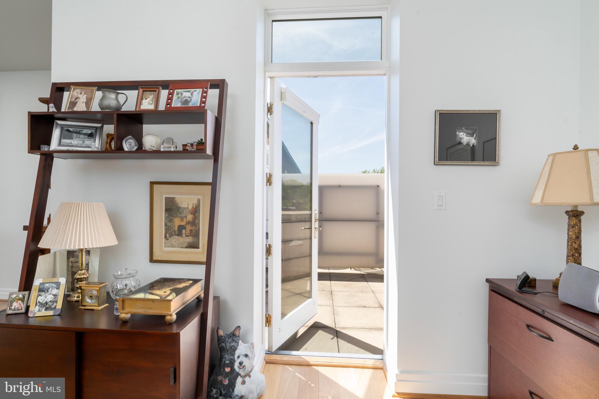 3052 R STREET NW 306