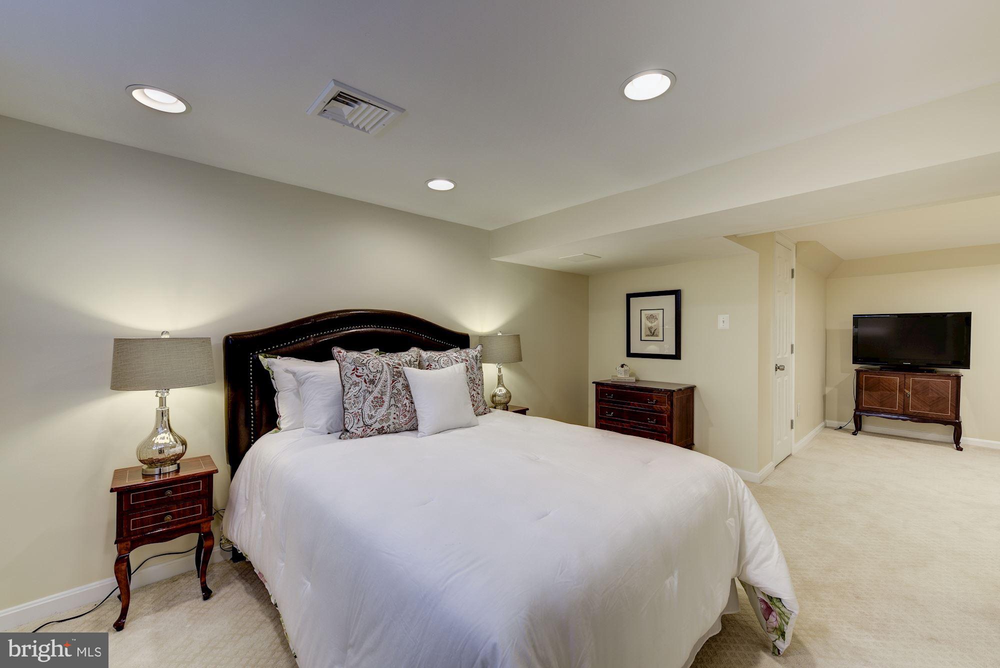 5035 ROCKWOOD PARKWAY NW