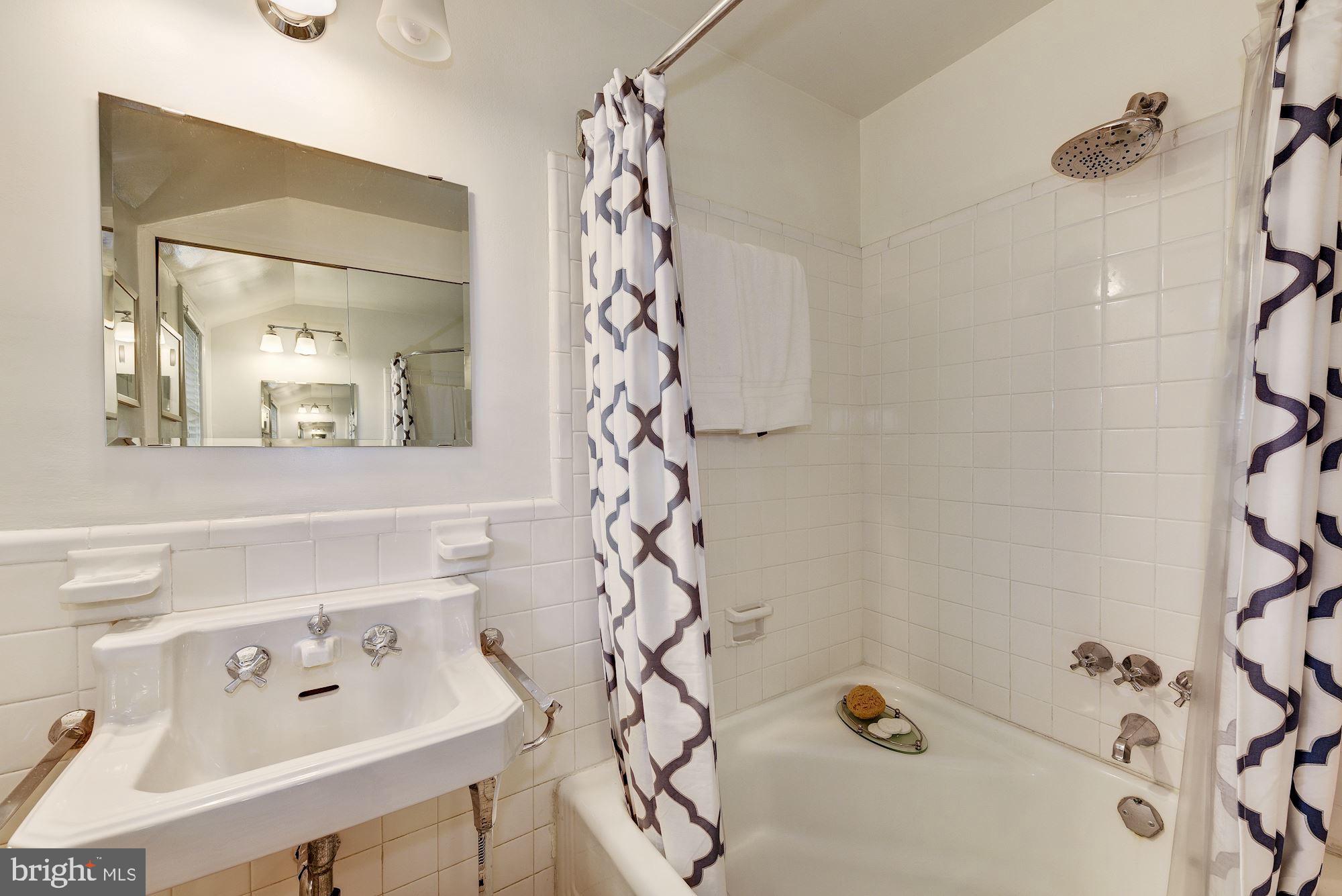 5035 ROCKWOOD PARKWAY NW