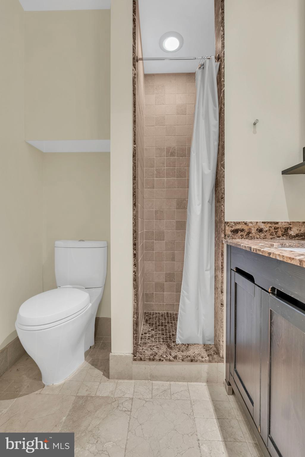 4472 UPTON STREET NW