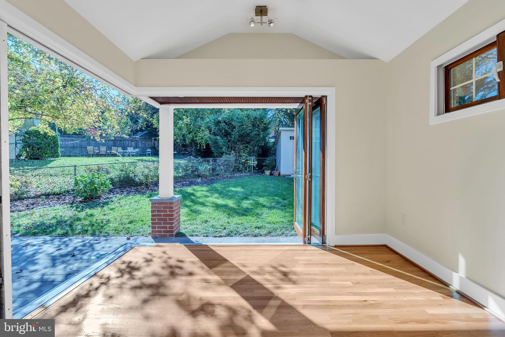 4472 UPTON STREET NW