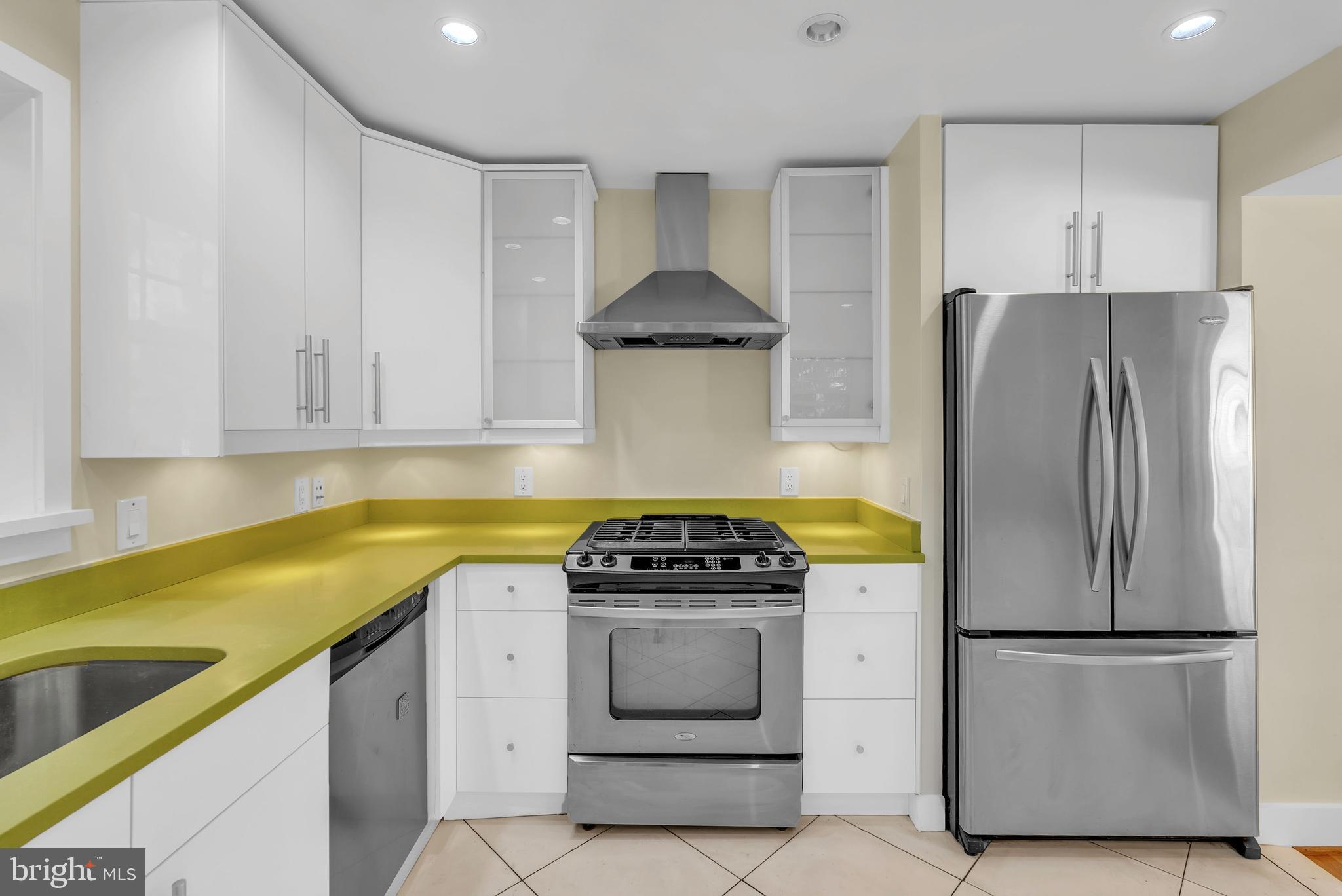 4472 UPTON STREET NW