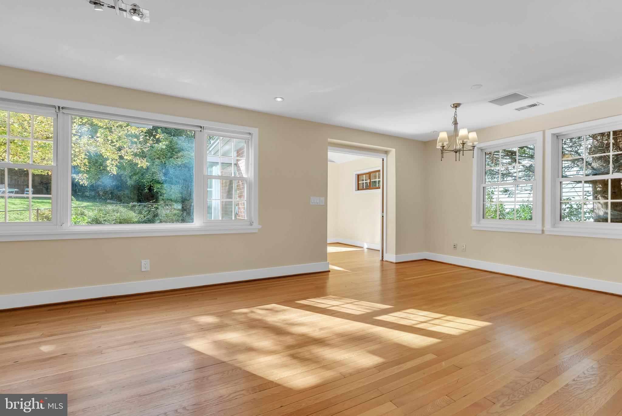 4472 UPTON STREET NW