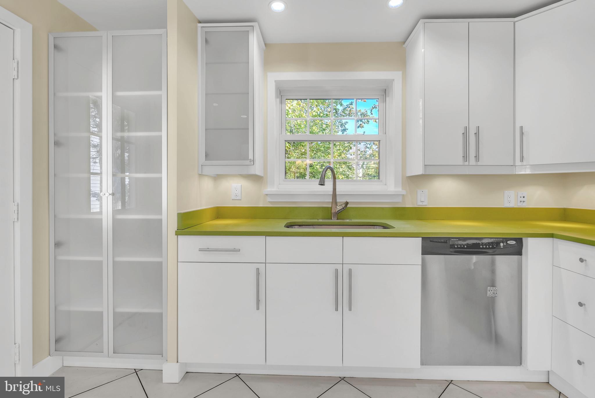 4472 UPTON STREET NW