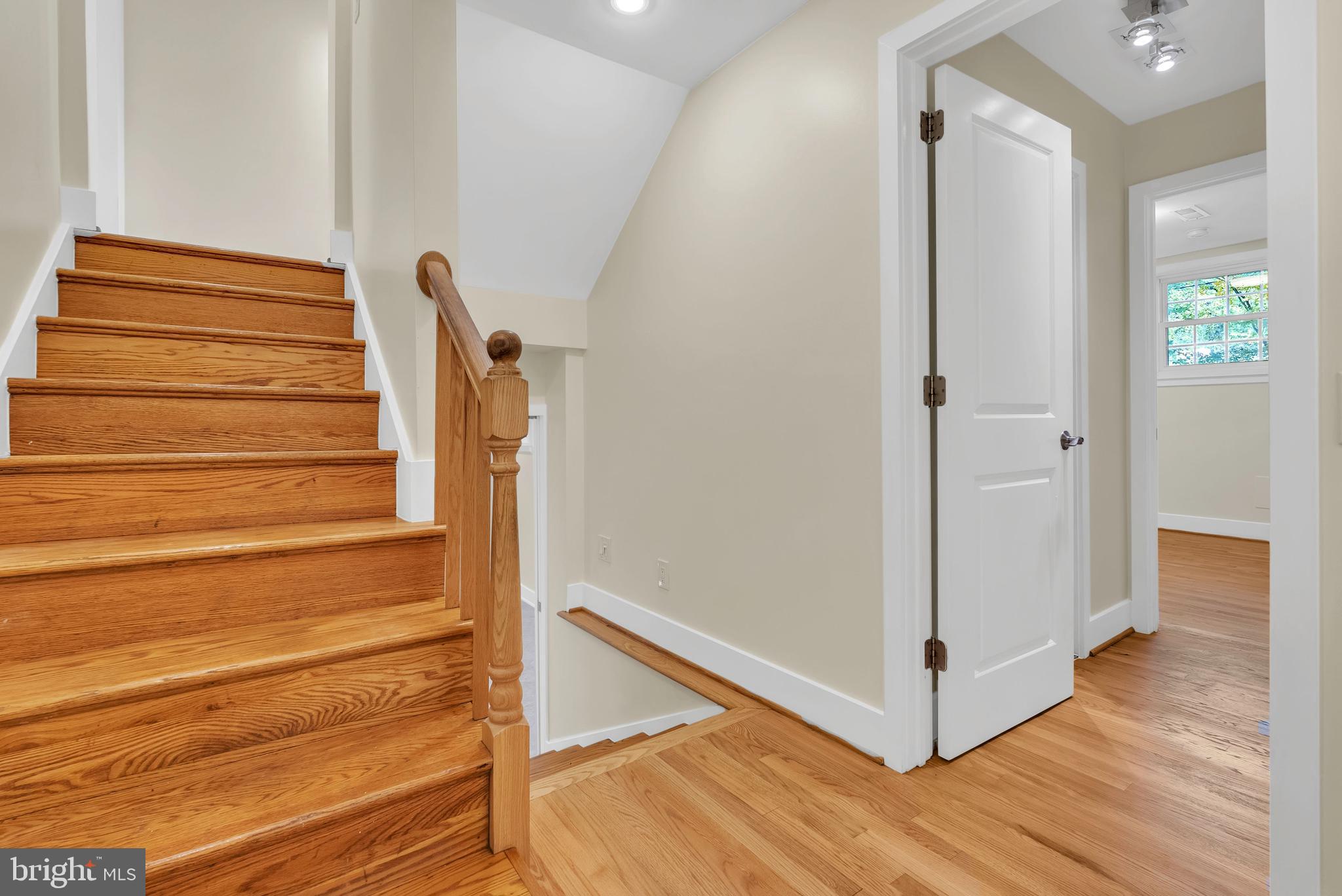 4472 UPTON STREET NW