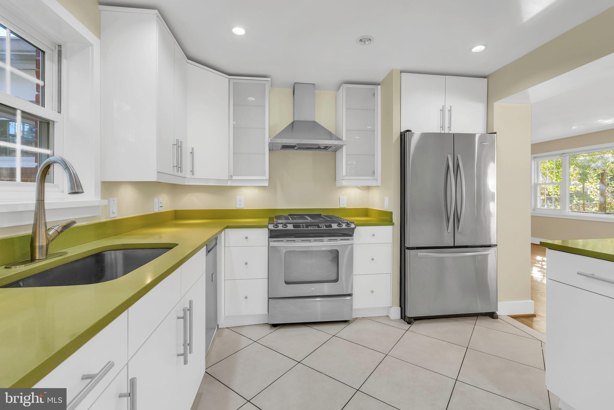 4472 UPTON STREET NW