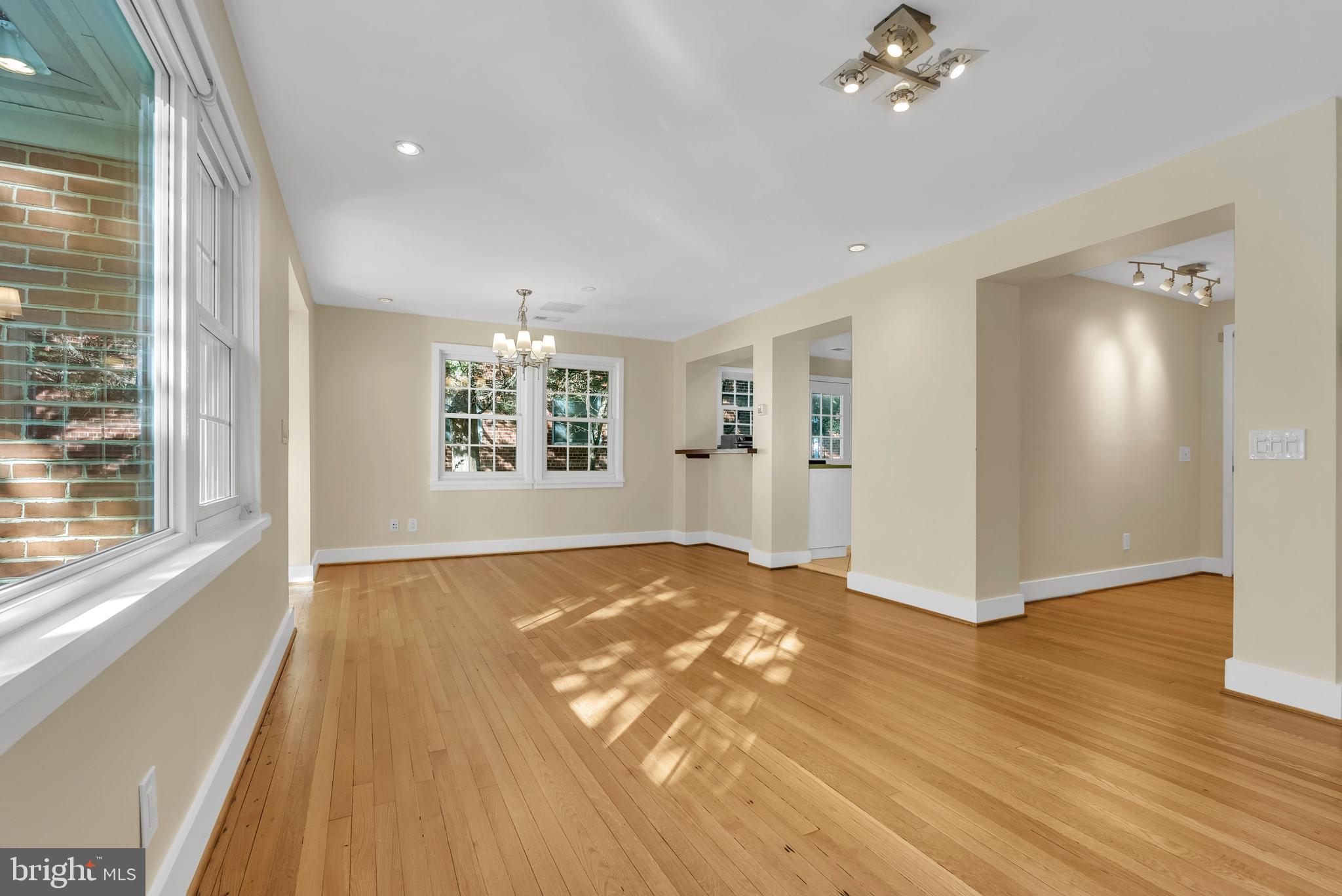 4472 UPTON STREET NW