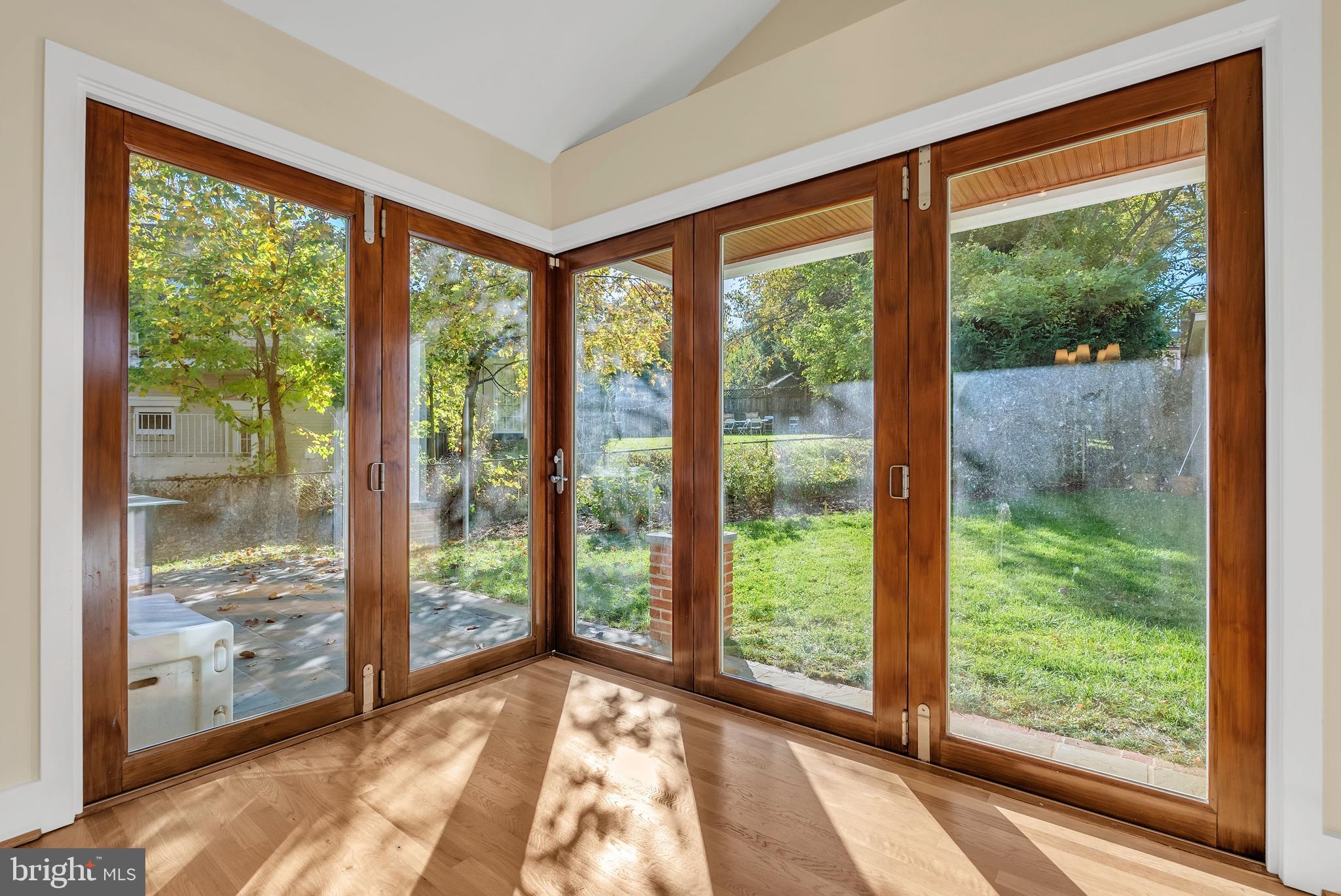 4472 UPTON STREET NW