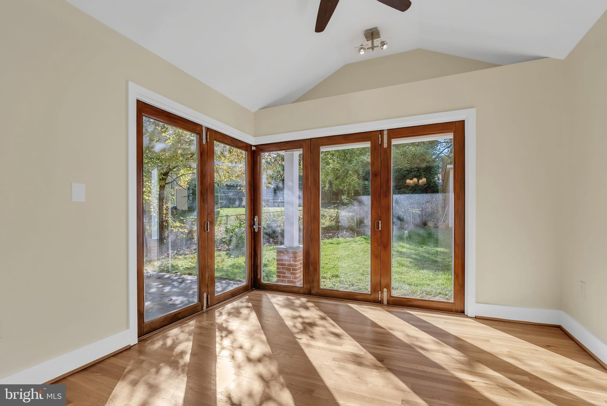 4472 UPTON STREET NW