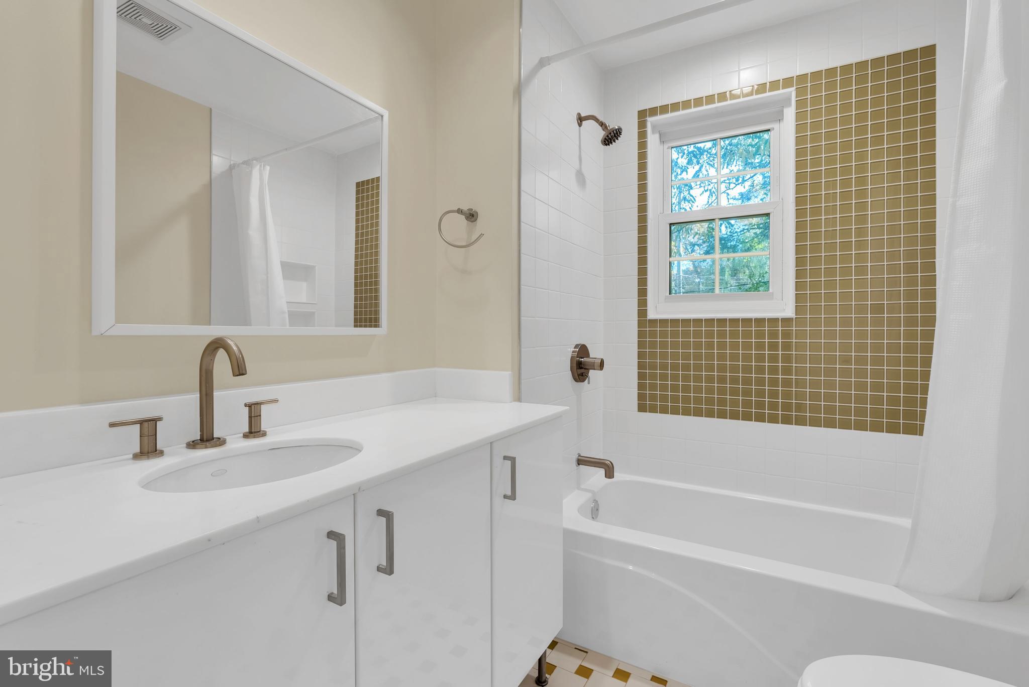 4472 UPTON STREET NW