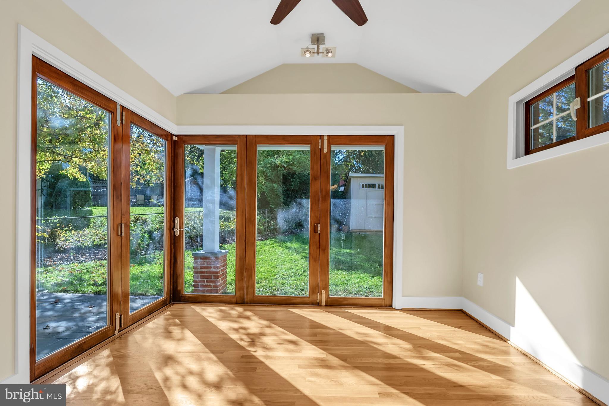 4472 UPTON STREET NW