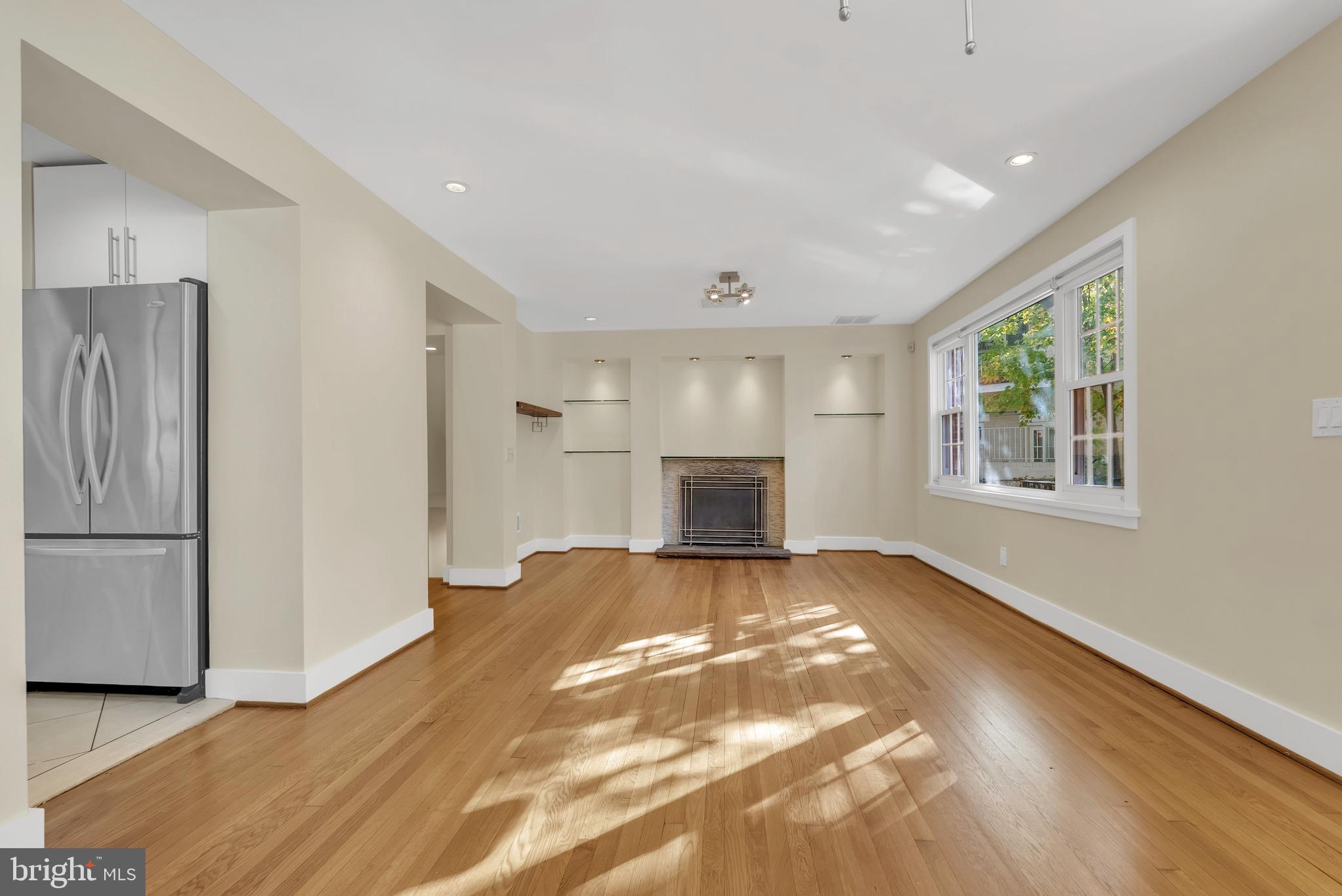 4472 UPTON STREET NW