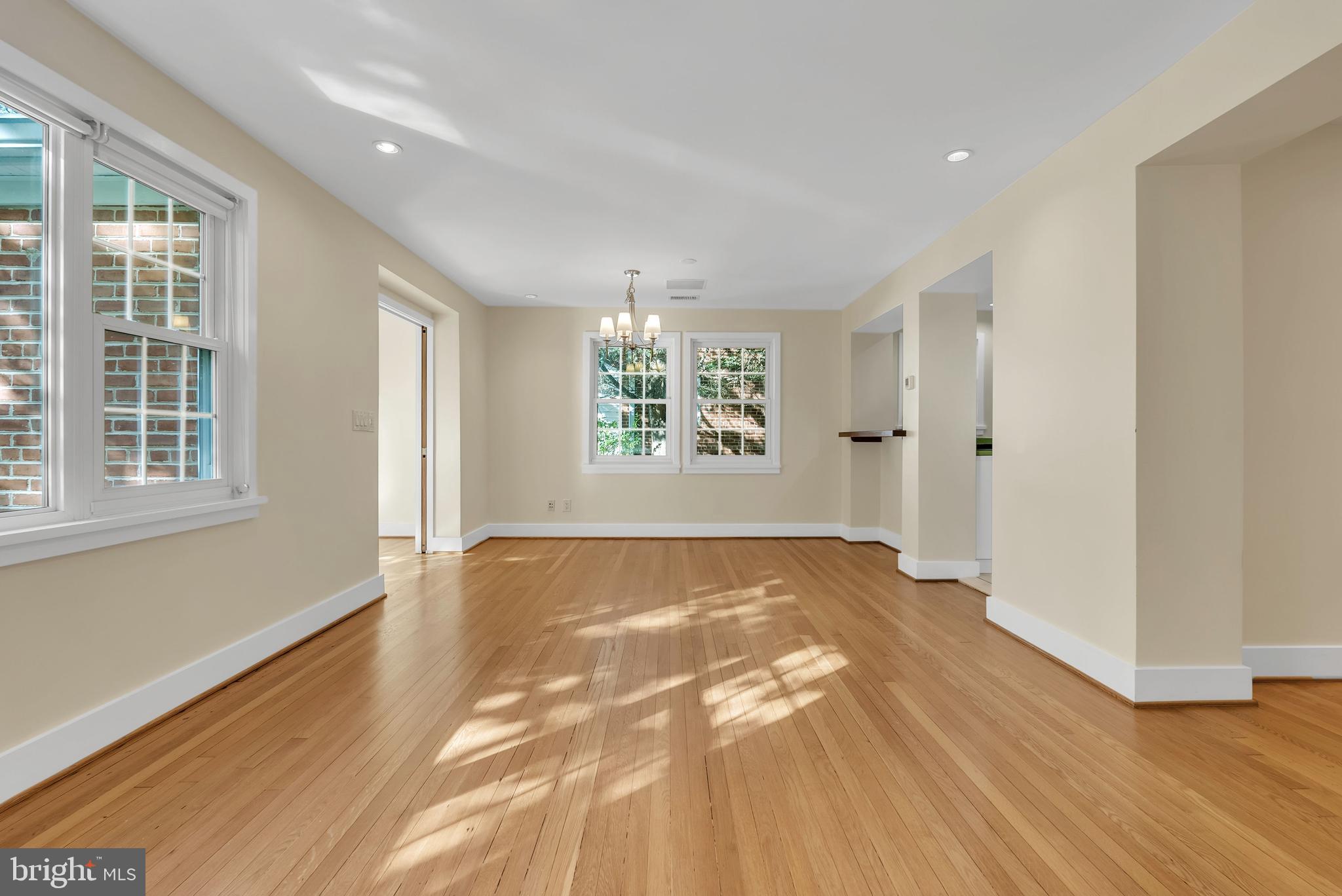 4472 UPTON STREET NW