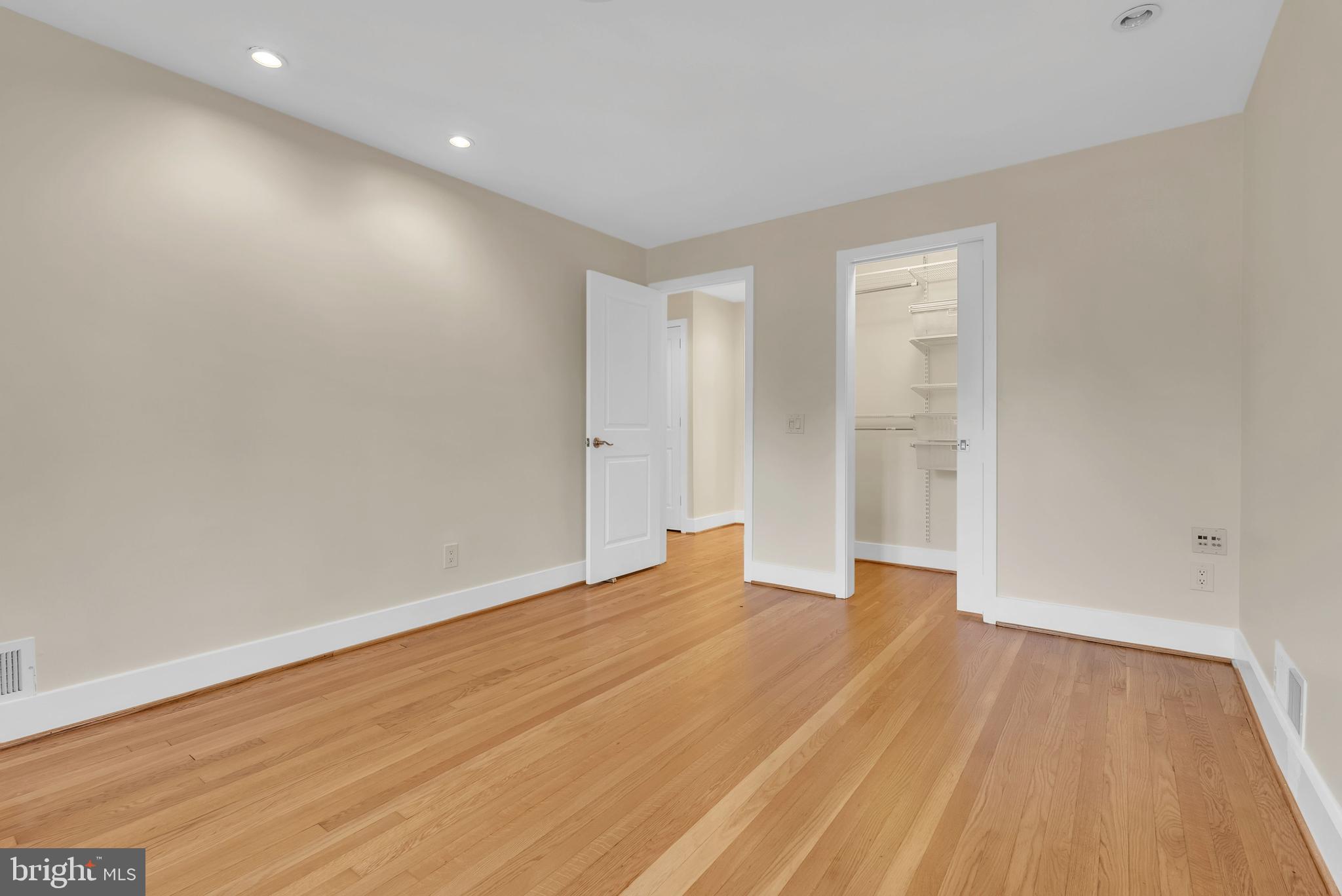 4472 UPTON STREET NW