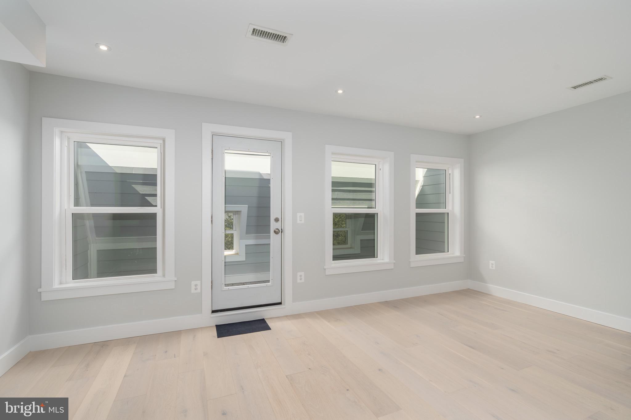 1128 BUCHANAN STREET NW 3