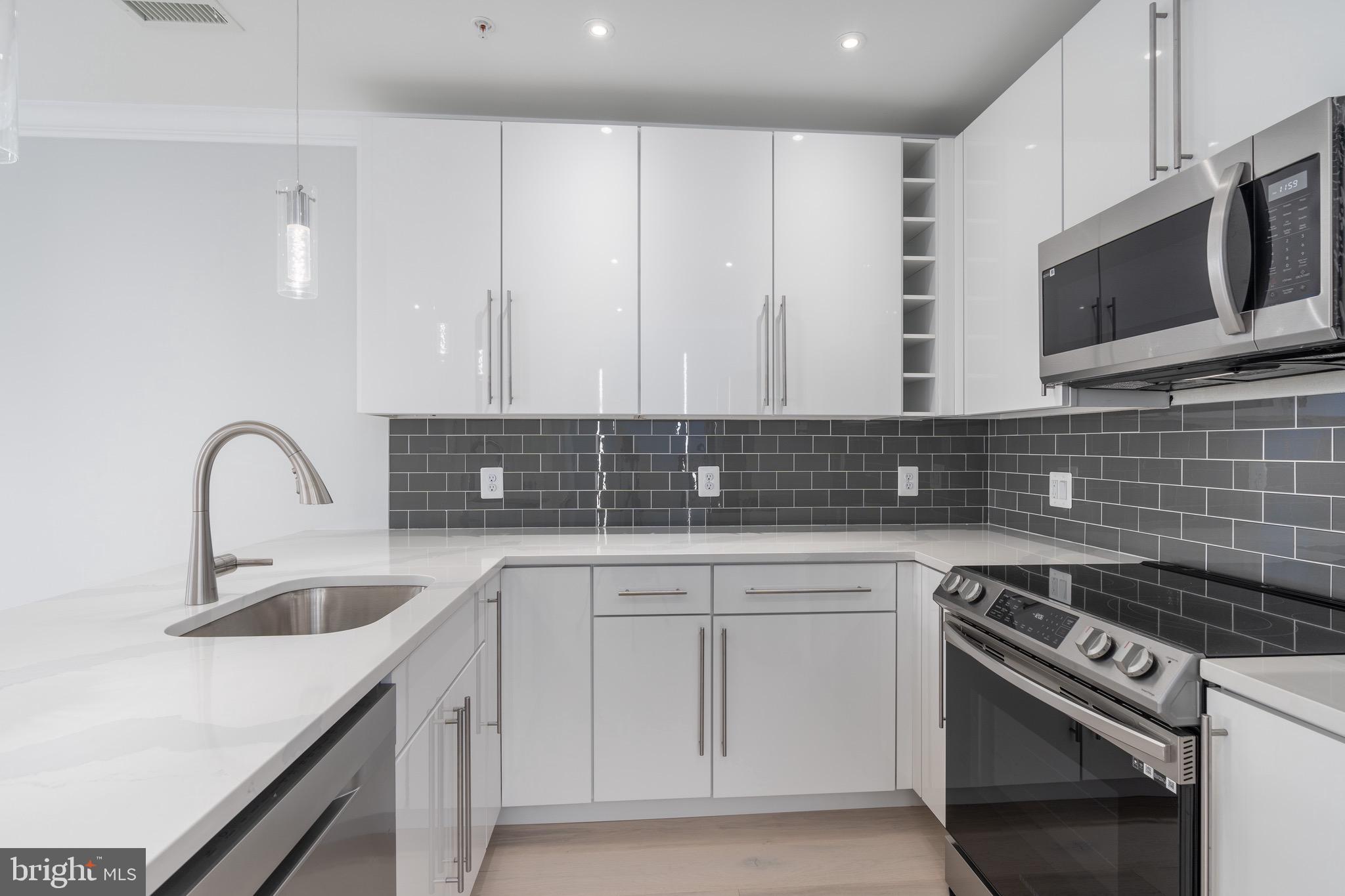 1128 BUCHANAN STREET NW 3