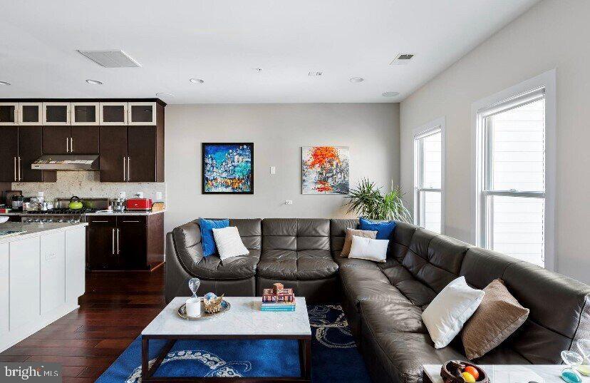 1904 Vermont Ave NW #B