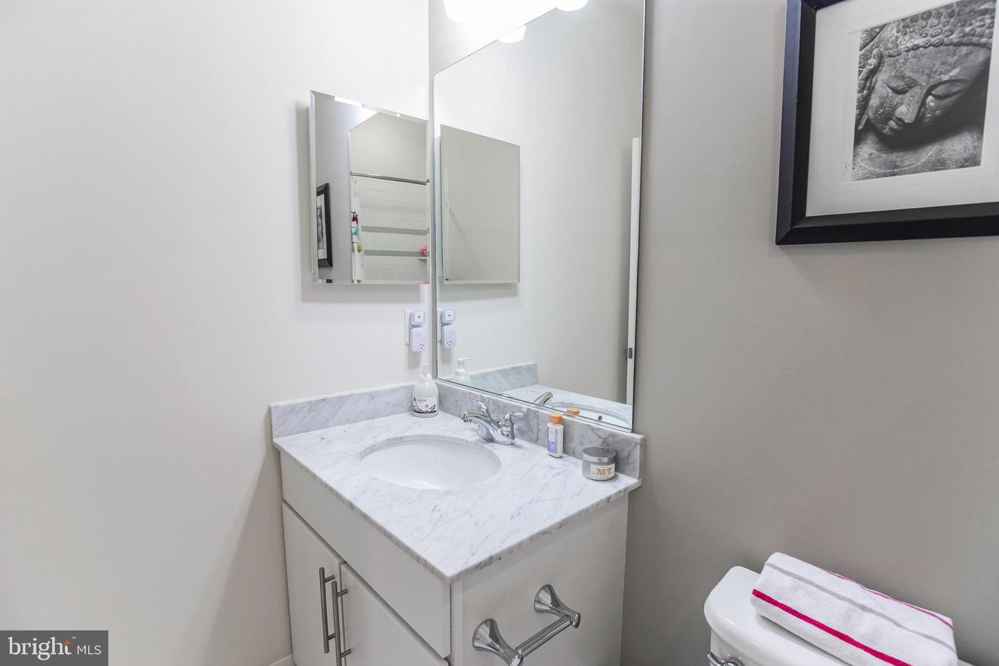 1904 Vermont Ave NW #B