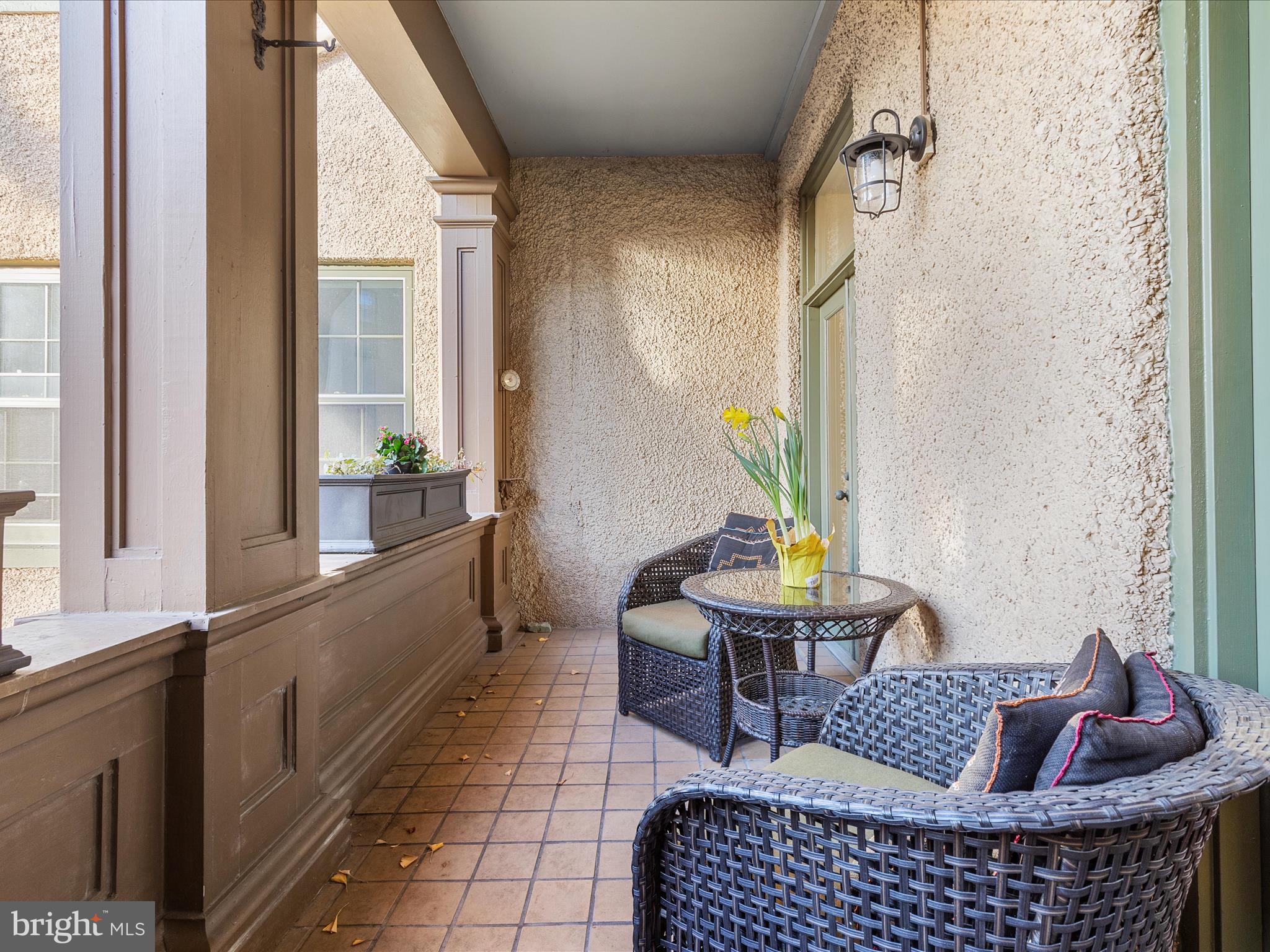1527 30TH STREET NW B21
