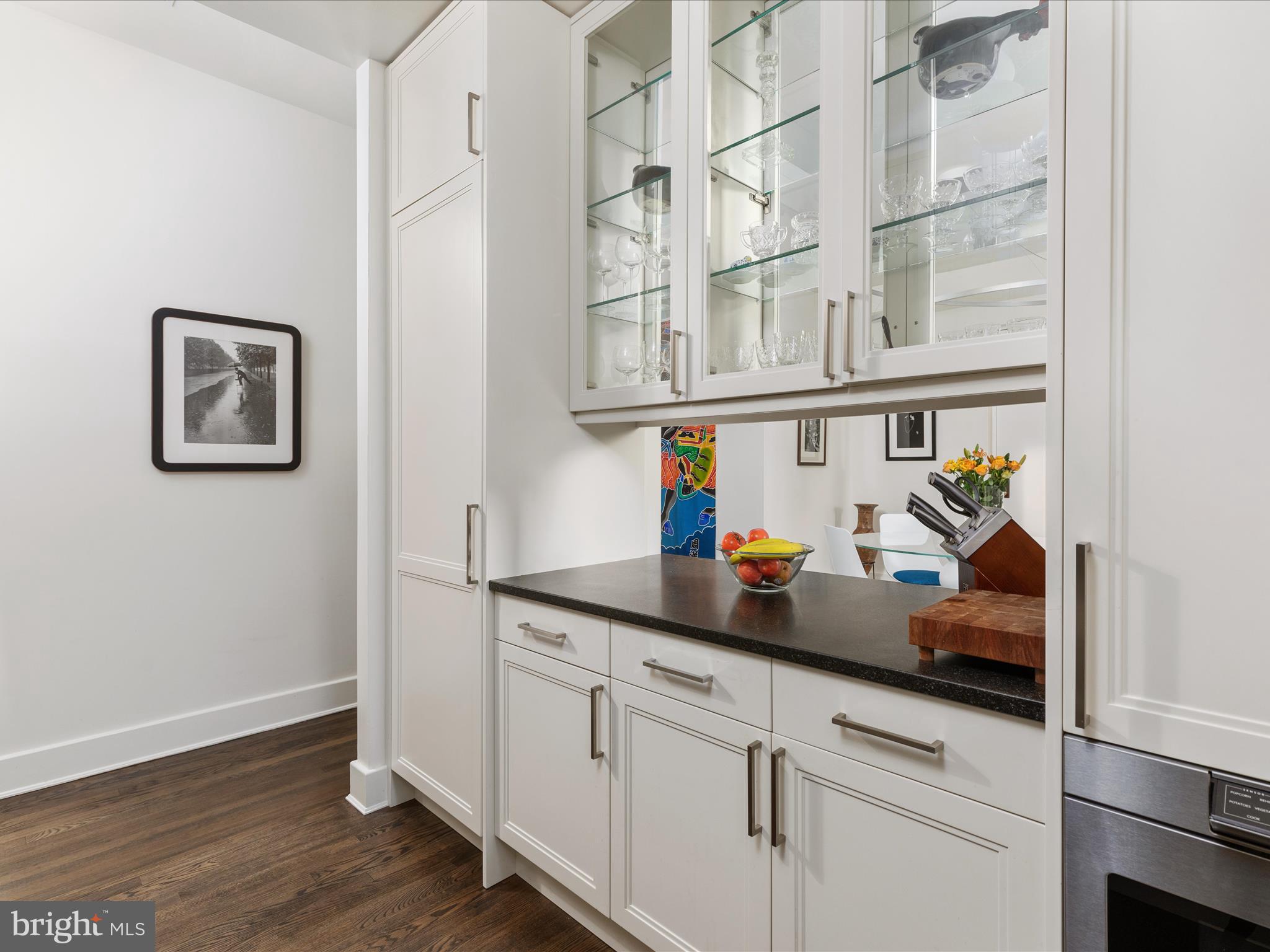 1527 30TH STREET NW B21