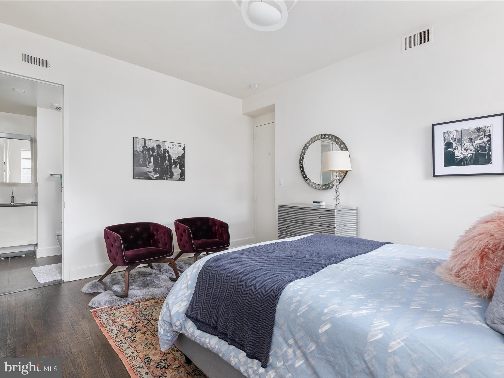1527 30TH STREET NW B21