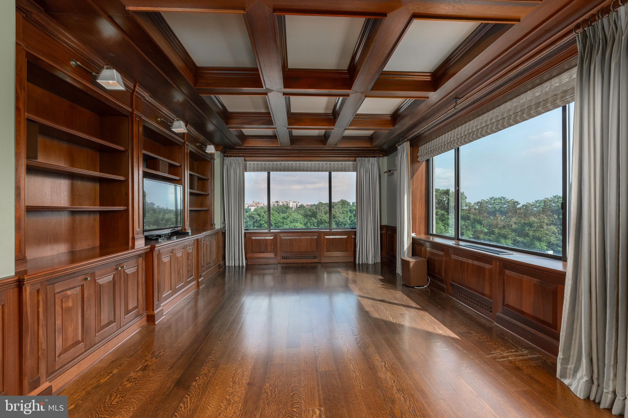 2700 CALVERT STREET NW 716