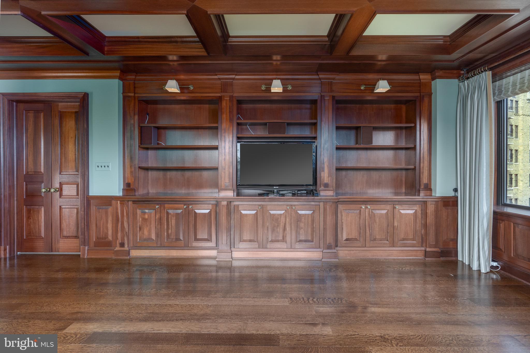 2700 CALVERT STREET NW 716