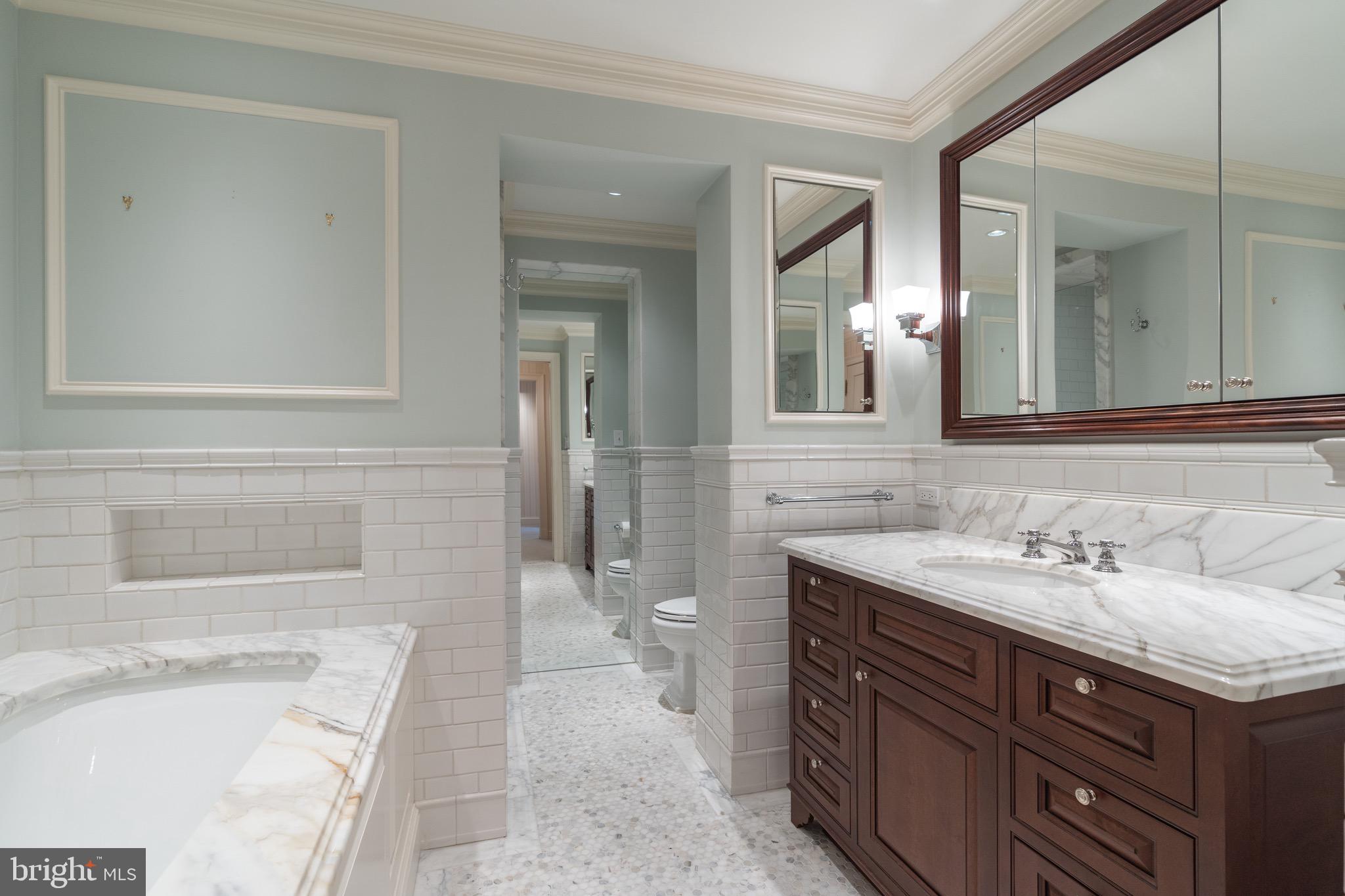 2700 CALVERT STREET NW 716