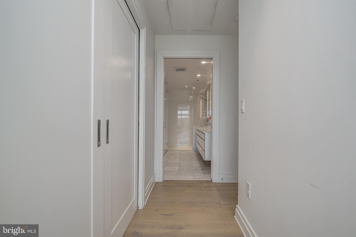2501 M St NW #301