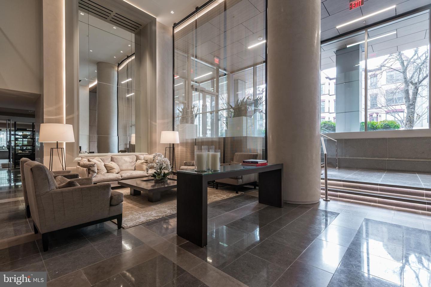 2501 M St NW #301