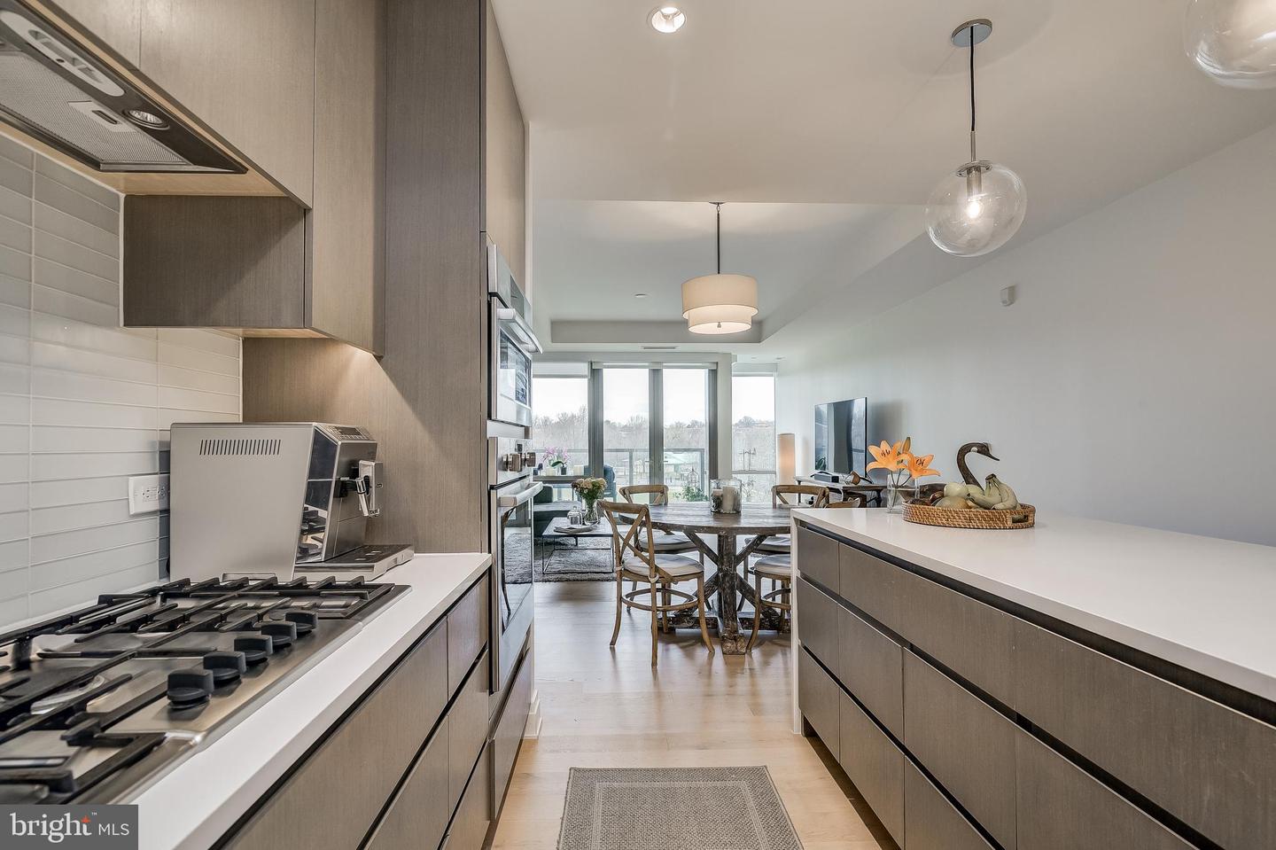 2501 M St NW #301